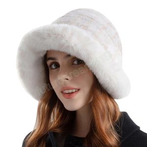 Chapéus de balde de peles de inverno Mulheres quentes espessaram chapéus macios Proteção ao ar livre Proteção de orelha macia tampa anti-fria macia