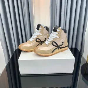 Scarpe casual da uomo Loews da donna di lusso Flow Runner in nylon scamosciato Sneaker con lacci Morbida tomaia in gomma miele Suola ondulata che curva intorno a2