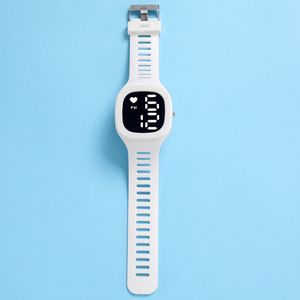 남자 여자 스포츠 시계 방수 디지털 시계 LED 전자 시계 디자인 실리콘 사탕 심장 손목 시계