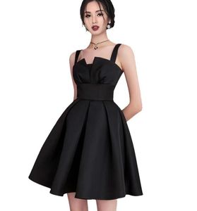 스파게티 짧은 새틴 칵테일 드레스 졸업 가운 작은 검은 드레스 소매 신부 들러리 드레스