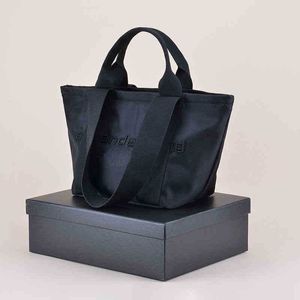 Totes Tote Bag Womens Designer Bag Premium broderade stora kapacitetshoppare Väskor Casual Luxurys Handbag Fitness Shoulder Purse 220824