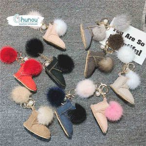 Keychains Luxury Mink Fur Snow Boots Keychain Frosted Leather Mini Shoes Car Keychains for Woman Bag Pendant DIY Charms for Jewelry Making T220918