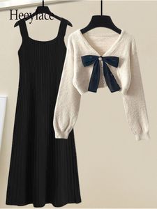 Two Piece Dress Fall Winter Knitted Sweet Casual Pieces Set s Outfits Office Ladies Elegant Bow V Neck Short Tops And Knit 221122