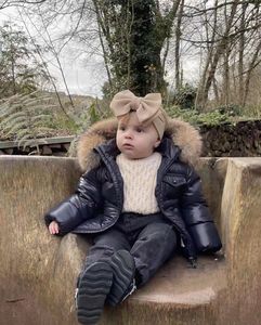 베이비 키드 디자이너 의류 어린이 코트 옷 코트 디자이너 클로시 럭셔리 문자 후드 두꺼운 따뜻한웨어 소녀 소년 니트 로고 자수