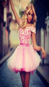 Kurze rosa schulterfreie sexy Mädchen-Heimkehrkleider, neueste handgefertigte Blumen, Tänzerin, A-Linie, Abschlussball-Partykleid, günstig 4822040