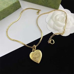 2023 Jewelry Heart Shaped Pendant Double Necklace Popular Brass Distressed Fashion Sweater Chain Girl