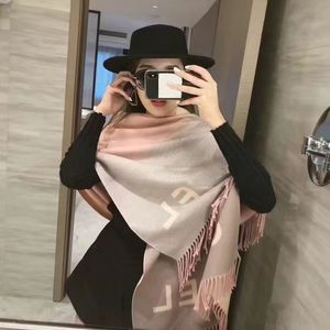 Designer Scarf Hijab Designer Scarf for Women Pashmina Echarpe Warm Scarves with Tassel Mens Womens Sciarpe Winter Large