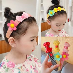 Acessórios para o cabelo Summer crianças Bandada de cabeça não estrangulam a cabeça Artefato quebrado bebê Baby Flor Flor Bow Candela Bangs adesivo