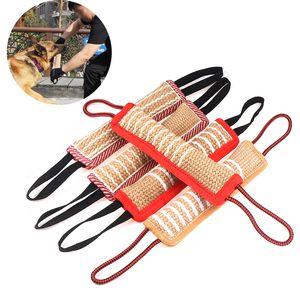 Dog Toys Tuggar Hållbar träningstrå av krig Interactive S Jute Bite Pillow Sleeve Chewing för Malinois German Shepherd Pet Play Toy 221122