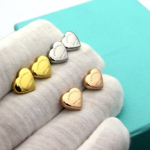 Stud Womens T Letter Heart Earrings Studs Designer smycken Mens båge Surface Studs Gold/Silvery/Rose Gold Full Brand As Wedding Christmas Gift