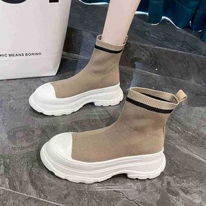 Designer Boots Sock Women's Thick Bottom Flying Woven Elastic Breattable Short 2022 New Autumn and Winter Muffin Light Casual High Top