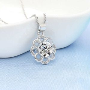 Pendant Necklaces Pendants Korean jewelry Silver Lucky Clover Pendant Fashion Mosangshi clavicle Necklace female