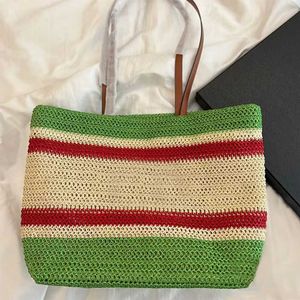 Topp kvinnor handväskor på shoppingväska lyxig designer handväska klassisk duk mode raffia stora strandpåsar reser crossbody sommar axel