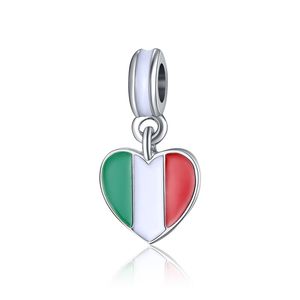 20pcs Los Mode silberplattierte Emaille Italien Flaggen Herzdesign Legierung Metall DIY Charm Fit European Armbandnecklace niedriger Preis Q2