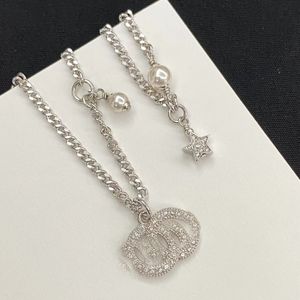 Lüks marka tasarımcısı mektuplar kolye kolye bileklik bileklik pirinç bakır geometrik püsküller yıldız zinciri kadınlar kristal rhinestone inci küpe düğün jewerlry