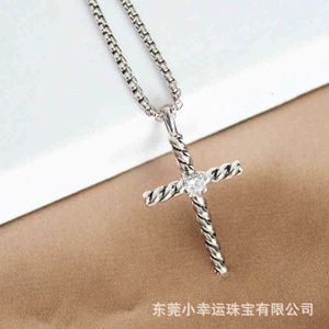 Männer Kreuz Kette Halskette Saiten Für Frauen Charme Schmuck Halsketten Intarsien Nachahmung Anhänger Punk Zirkon Mode Design Damen Jahrestag Valentinstag geschenk