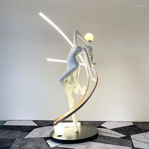 Stehlampen Humanoide Kunstskulptur Lampe Villa El Club Ausstellungshalle Verkaufsabteilung Modell Raumdekoration Ornamente