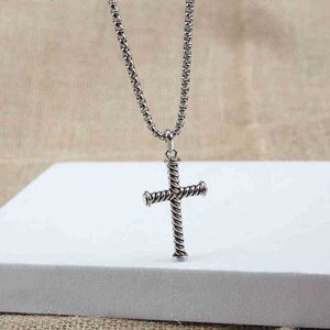 Men Woman Retro Designer Jewelry Classic Cross Pendant Necklace Thread Twisted Sliver Fashion Unisex Necklaces Couple Accessories