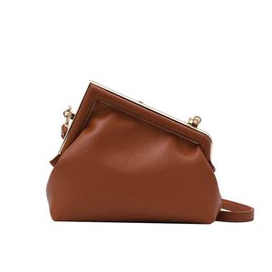 Fashion designers Cowhide Feeling Clip Bag Star Same Shoulder Cloud Female New Messenger Handbags Design Deals F en di 1200