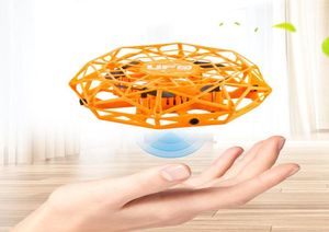 Anticolision RC Aircraft Mini Flying Helicopter Toys OVNI com LED Magic Hand Ball Drone Sensing Remote Control Helicop2688737