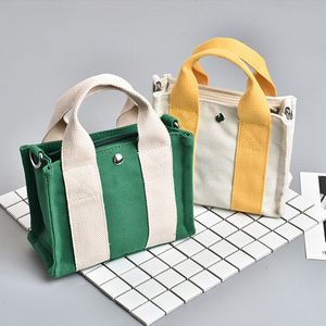 Bolsas Designer Totes Bag Bolsa Moda Moda Multicolor Cadeia Cutana Luta Vantenha Versátil Bolsa de ombro Bola Crossbody Bagss