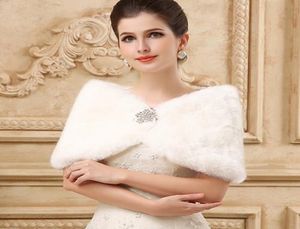 Princess Faux Fur Bridal Shrupp Wrap Cape Stole Shawl Bolero Jacket Carry Crystal f￶r vinterbr￶llop Brud Brudt￤rkl￤nningar Real I1055354