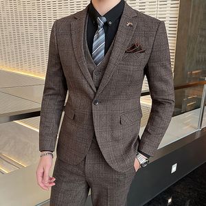 Abiti da uomo Blazer Completo Giacca Pantaloni Gilet 3 pezzi Set Moda Casual Boutique Business Plaid Cappotto di alta qualità Pantaloni Gilet 221123