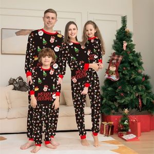 Семейные подходящие наряды Рождественская пижама Прибытие рождественская елка Санта -оленя Принт для взрослых детей PJS Bab