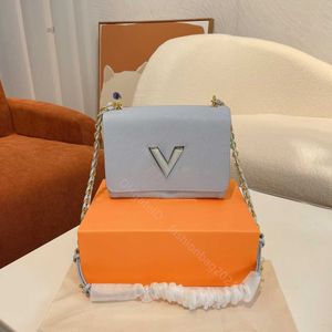 2022 SS Luxury Designer Twist Bags Style Style Women Wave Print V Button Hasp Square Messenger Bolsas de compras noturnas