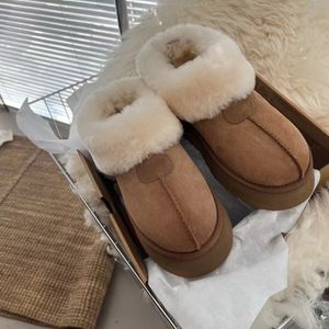 Uggies Furry Australia Stivali da neve Morbidi classici di lusso U Scarpe con plateau in pelle di pecora Nuove donne di design Brand Warm 5A Stivaletti in peluche Stivali Martin antiscivolo 36-40