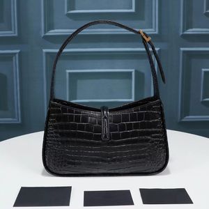 7A حقائب الإبط جودة المصمم الجلدي الكلاسيكي للسيدات أكياس كتف الكتف Baguette Multi-Color Fashion Totes Half Moon Crocodile Skin 25cm