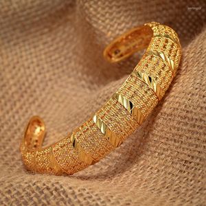 Armreif 24K 1-4 Stück Goldfarbe glänzende Distortio-Armreifen für Frauen Mädchen Dubai Kreis Armband Schmuck äthiopische Braut Hochzeit Jewerly Geschenk