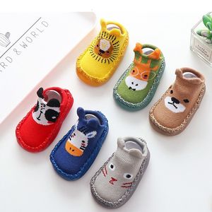 First Walkers Born Baby Shoes Fashion Cartoon Animal Infant Girls Boys Antislip Socks Slipper Stivali Casual Casual Casual Stivali 221124