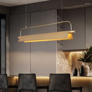Pendellampor moderna ledande ljuskronor bord matsal kök bar långa strip lampor heminredning belysning lyster lampupphängning fixtur