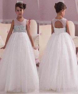 2018 Princess White Wedding Flower Girl Dresses Empire Taille Crystals Open Back Custom gemaakt goedkope baby communie meisjes pagean259352222