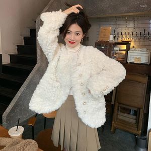 Peles feminino 2022 Casaco de lã de cordeiro Casaco coreano de outono e de inverno Moda de inverno espessou o cardigã Top Women Faux Z136