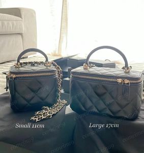 Excellent Quality Caviar Lambskin Box Cosmetic Bag 17cm Classic Black Handle Zipper Women's Makeup Purse 11cm Laies Shoulder Chain Bags Designer Handbags with box
