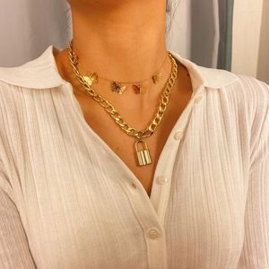 Anhänger Halsketten Retro Einfaches Schloss Halskette Metall weibliche Persönlichkeit mehrschichtiger Schmetterlingskettenkragen