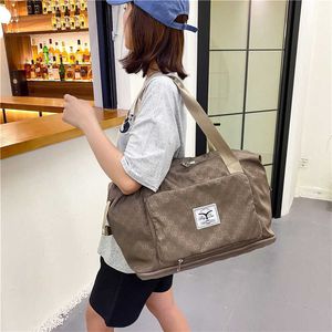 Luxury Designer Travel bag fashion one shoulder large capacity travel short distance luggage fitness foldable portable waiting for delivery