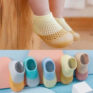 Pierwsze spacerowicze Born Baby Sock Buty Dzieci Sofe Gumowa Sole Niezlip Niezlip Toddler Summer Dziewczyny Dziewczyny Chłopcy Dopasowanie Prewalker 221124