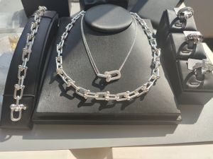 Lyxkvinnor hänge långa 45 cm designer halsband smycken armband halsband engagemang set för kvinnor mode högkvalitativa bröllopsfest tillbehör