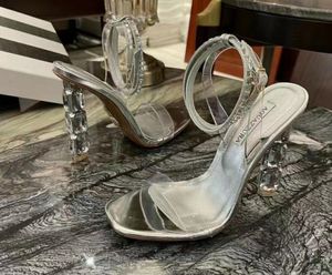 مصمم أنيقة صندل Aquazzuras Aura Plexi Sandal Love Link Sandal Concerto حذاء مثبتة سيدة عالية الكعب حفل زفاف
