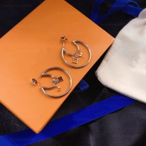 Yeni cazibe paslanmaz çelik saplamalar bayan tasarımcı kolye küpeler klasik mektuplar küpeler takı aksesuarları moda düğün parti hediyesi a426