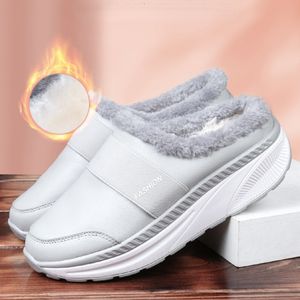 Hausschuhe Winter Warm Plüsch Indoor Paar Frauen Rutschfeste Plattform Leder Wasserdichte Weiche Hause Keile Damen Baumwolle Slipper 221124