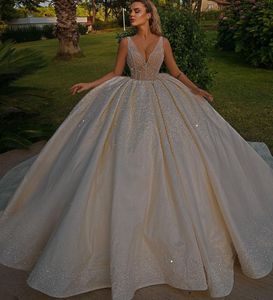 Luxus Gefrieste Kirche Hochzeit Kleid V-ausschnitt Ärmellose Brautkleider Nach Maß Pailletten Perlen Arabisch Vestido de Novia