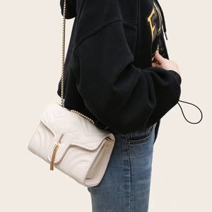 Kobiet projektantki torby na ramię Lady Mini krzyżowe torby na ciało pu mały makijaż kosmetyka czarna urocza łańcuchowa klapa klapka torba ręczna luksusowa okładka plecak plecaków portfel