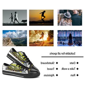 män kvinnor diy anpassade skor låg topp canvas skateboard sneakers trippel svart anpassning uv tryck sport sneakers shizi 163-4