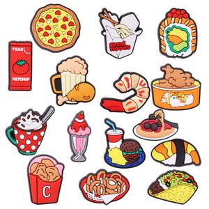 MOQ 20st PVC Cartoon Food Pizza Noodles Chicken Beer Shoz Shoe Charms skodelar Tillbehör Dekoraiton Buckle For Bands Armband