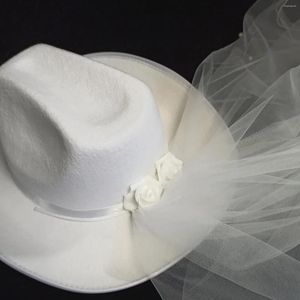 Berets Western Hat с костюмами аксессуаров для взрослых модных ткани для любительской шляпы для свадебной вечеринки свадебная вечеринка на открытом воздухе