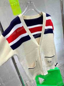 Męskie swetry projektant 22SS męscy projektanci ds. Kardigan luksusowy pasek litera ekipa szyja paris street z długim rękawem zielony niebieski biały biały s-2xl le1c